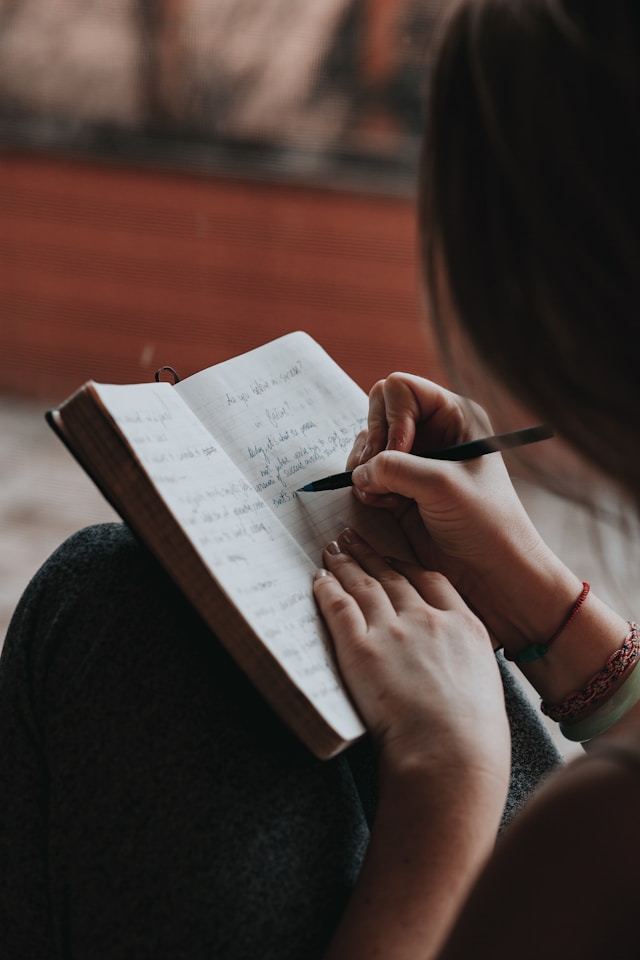 Écrire dans un carnet